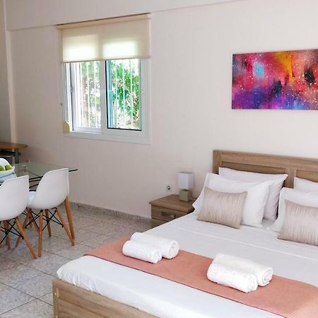 Appartement Studio Turquoise à Kalamata Extérieur photo